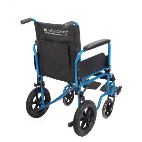 Fauteuil roulant pliable. Petites roues arrière amovibles