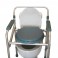 Chaise avec WC pliant. Mer.